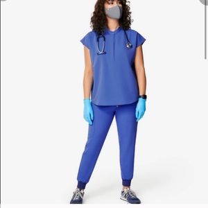 Figs Zamora jogger and rafaela top